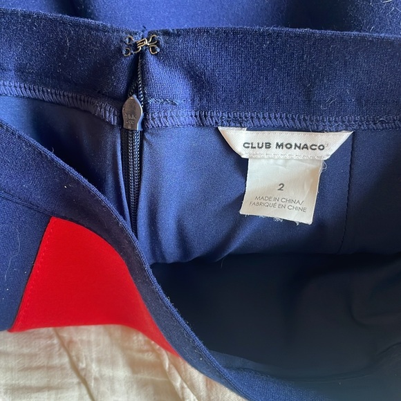 Club Monaco mini skirt with pockets! Size 2 💙❤️💙 - Picture 3 of 5